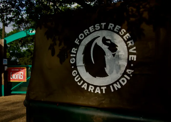 A believable but original in-world brand at London Zoo.